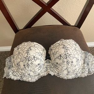 Victoria’s Secret Strapless Bra 32DDD